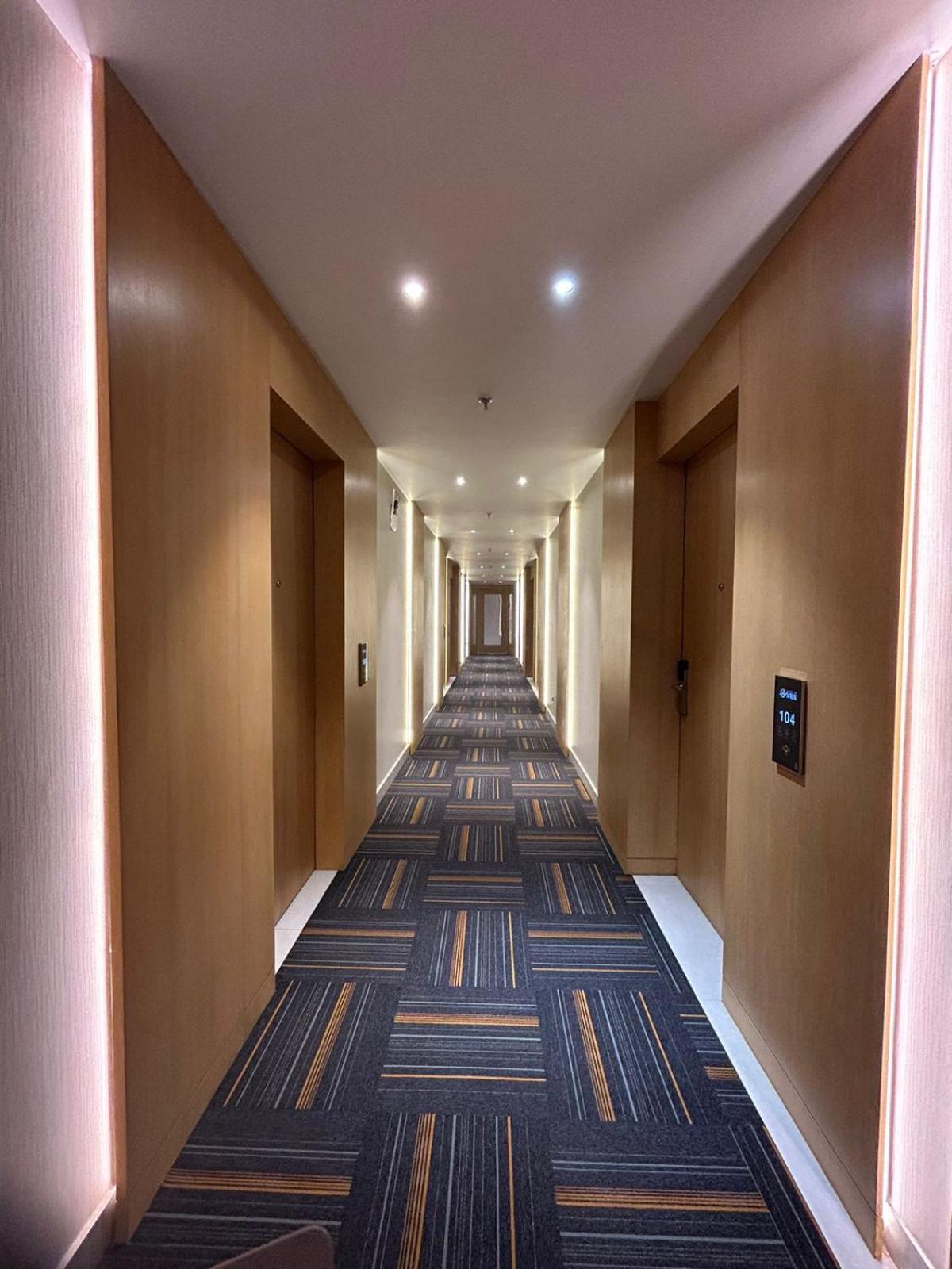 Hotel Rajmahal โมราดาบัด ภายนอก รูปภาพ
