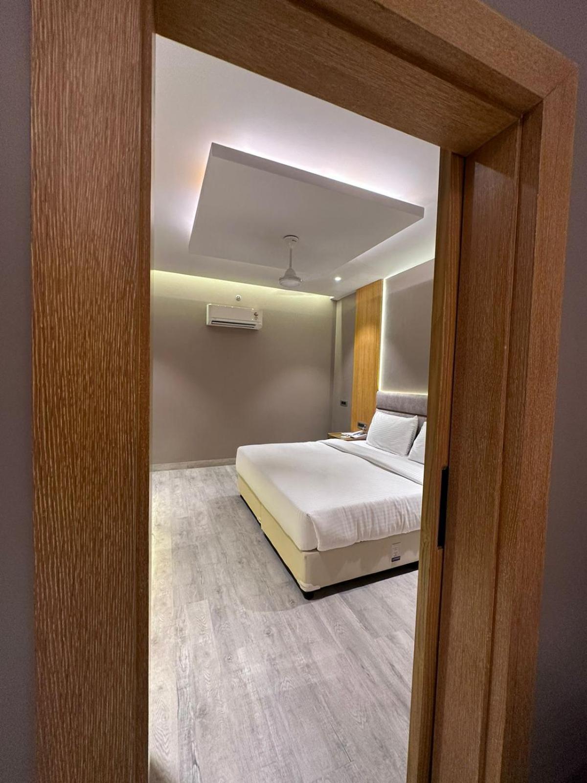 Hotel Rajmahal โมราดาบัด ภายนอก รูปภาพ